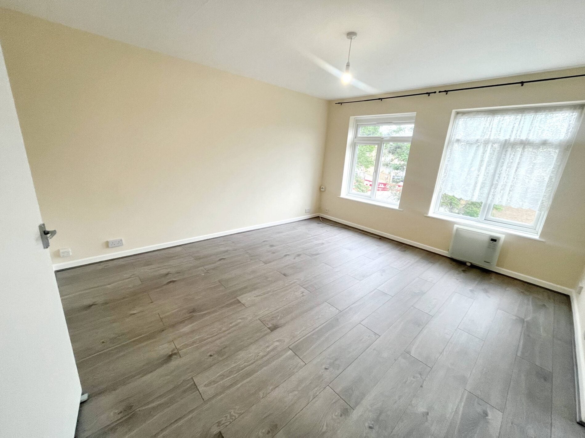 Flat Yew Tree Road in Slough