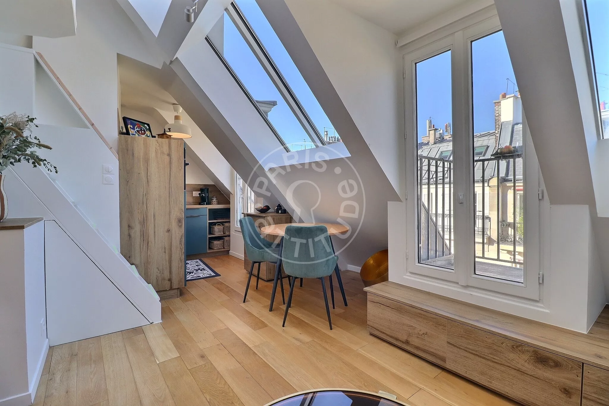 Flat Rue de Dunkerque in Paris