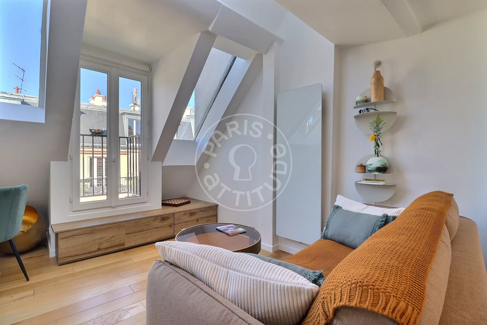 Flat Rue de Dunkerque in Paris
