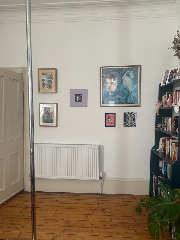 Room Dundrennan Road in Glasgow