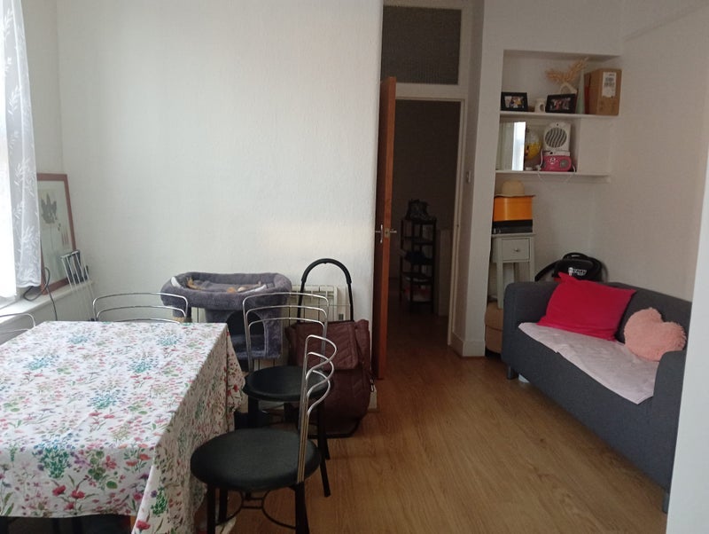 Room Gladstone Avenue in Greater London
