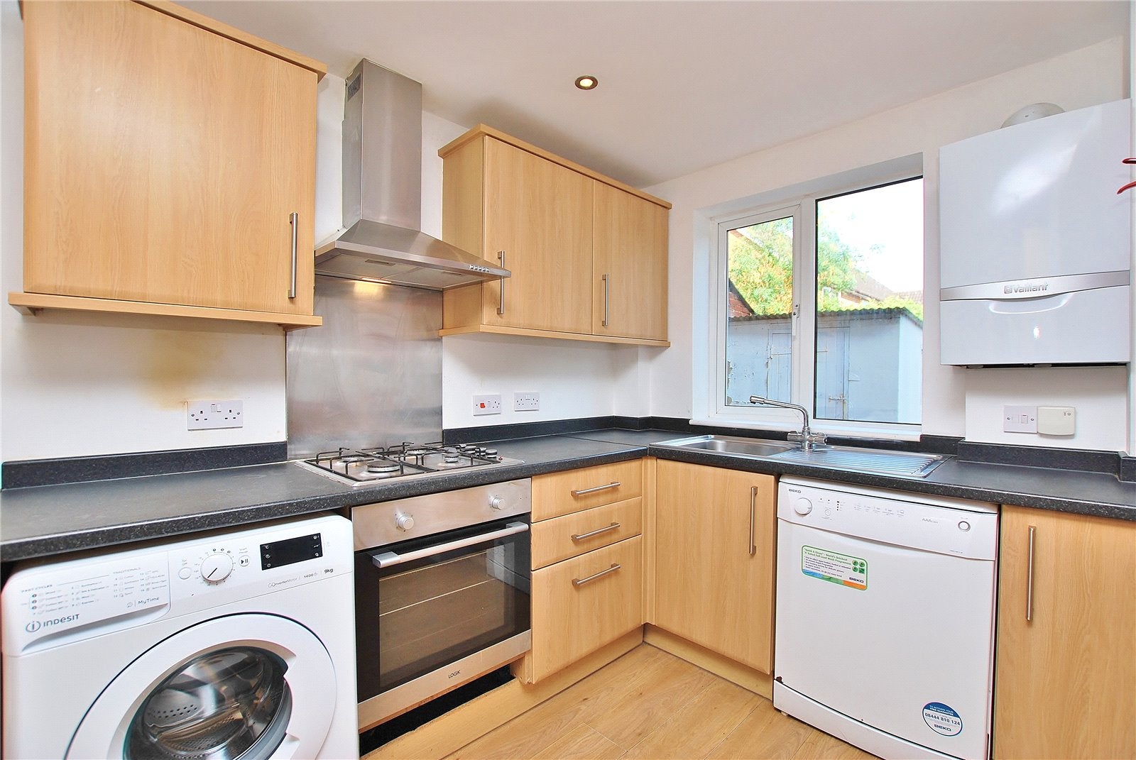 Flat Acacia Road in Guildford