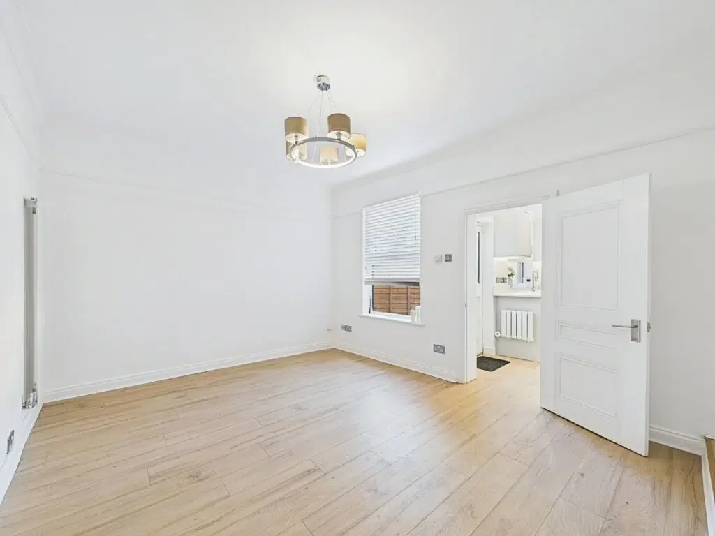 Flat Bromyard Road in Worcester