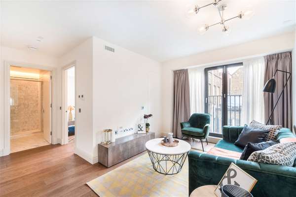 Flat Bateman Street in City of Westminster