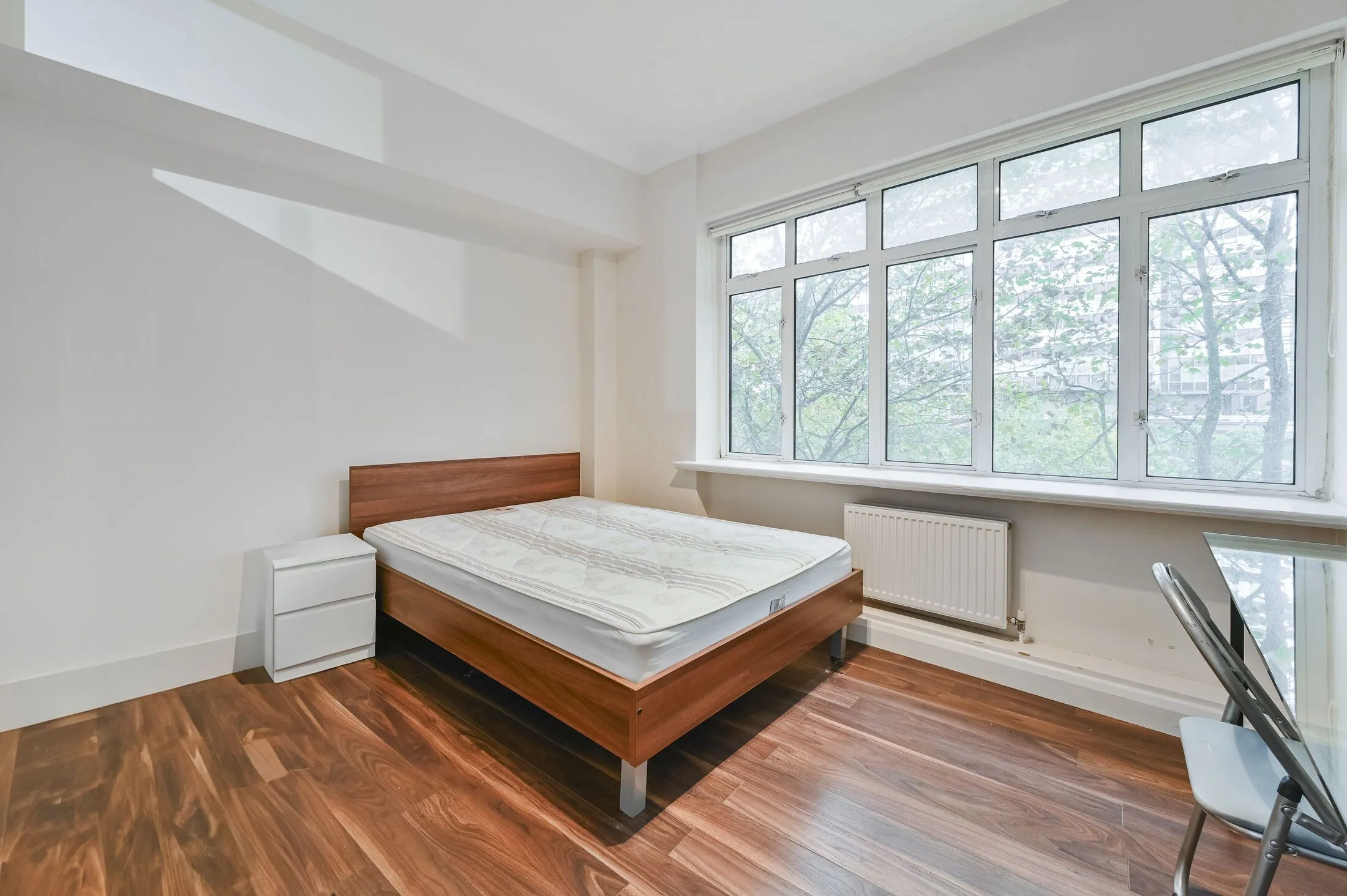 Flat Warren Street in Greater London