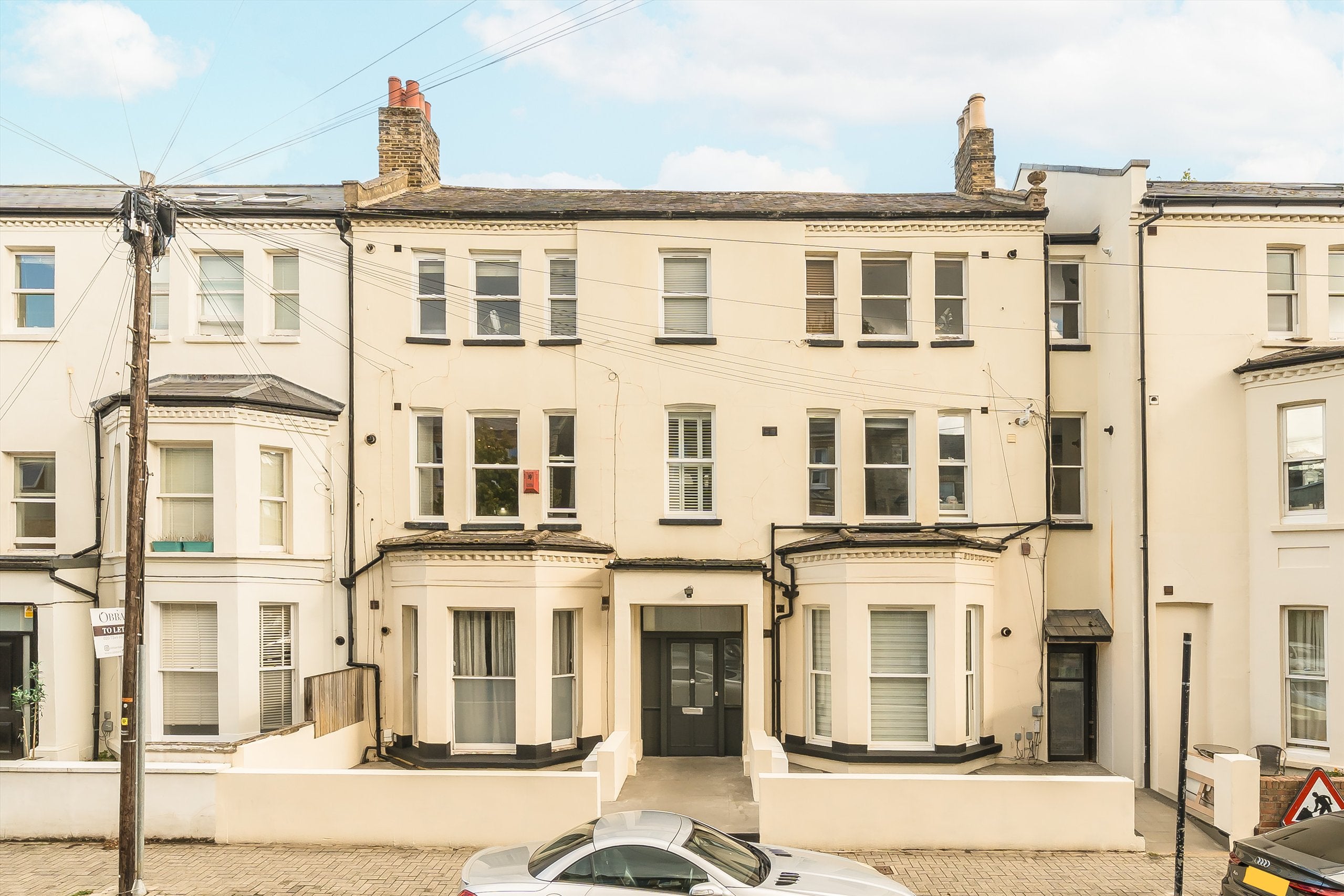 Flat Alderbrook Road in Greater London