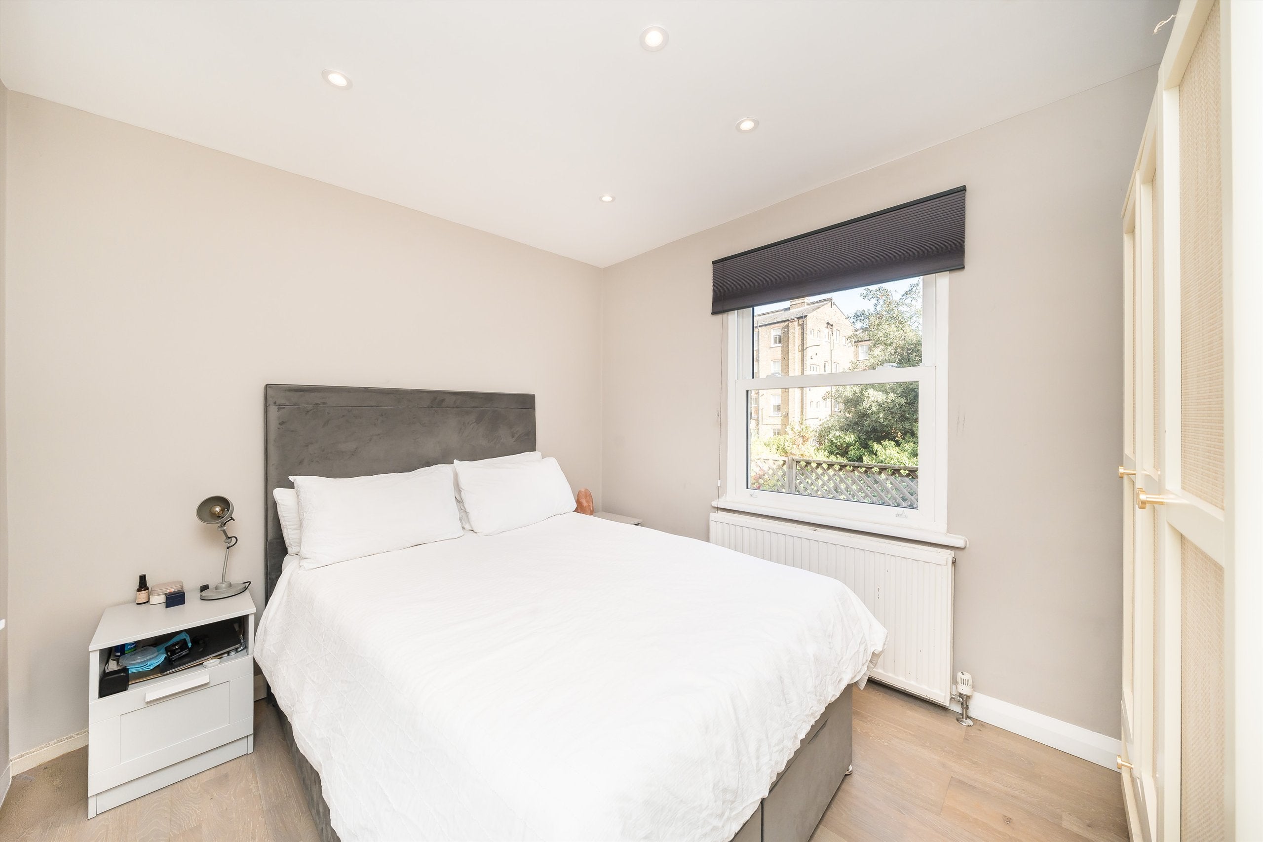 Flat Alderbrook Road in Greater London