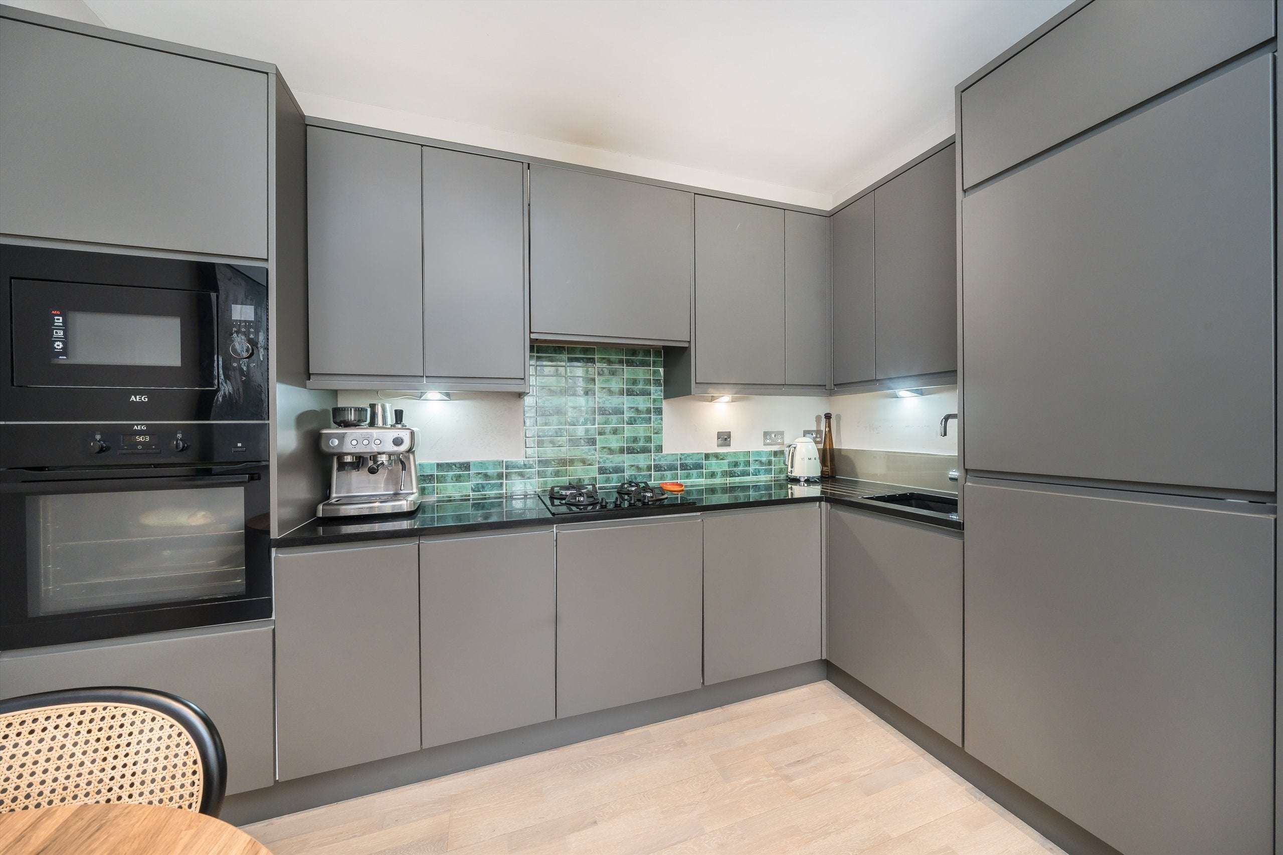 Flat Alderbrook Road in Greater London