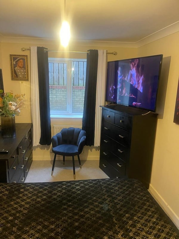 Room South Norwood Hill in Greater London