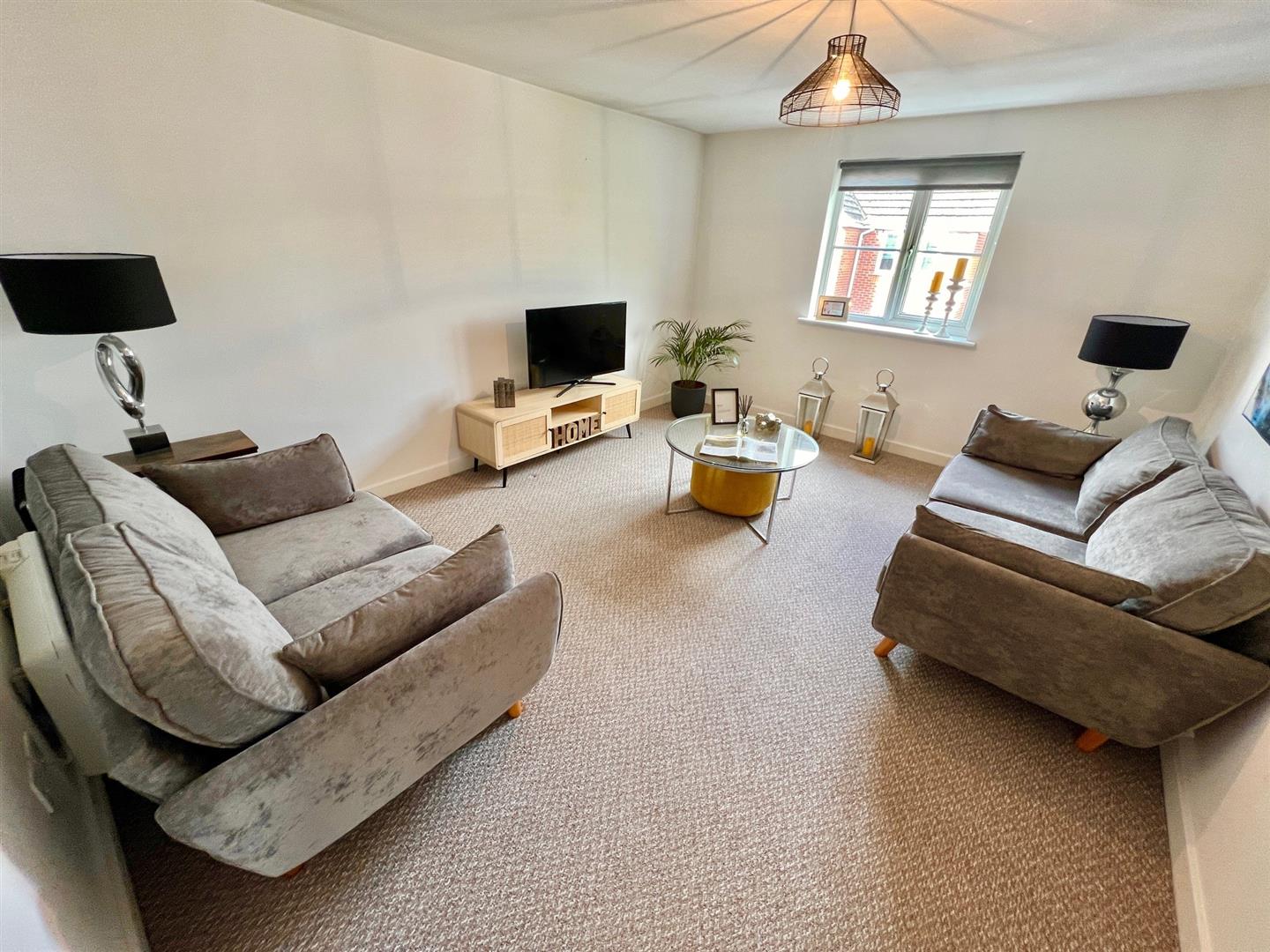Flat Hickory Close in Coventry