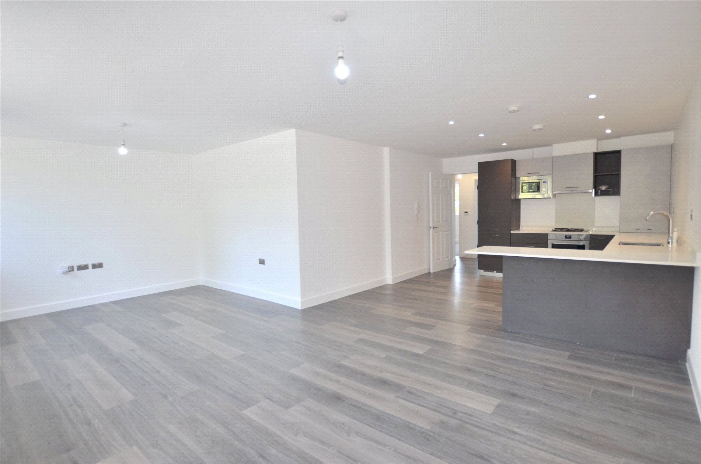 Flat Riddlesdown Road in Greater London