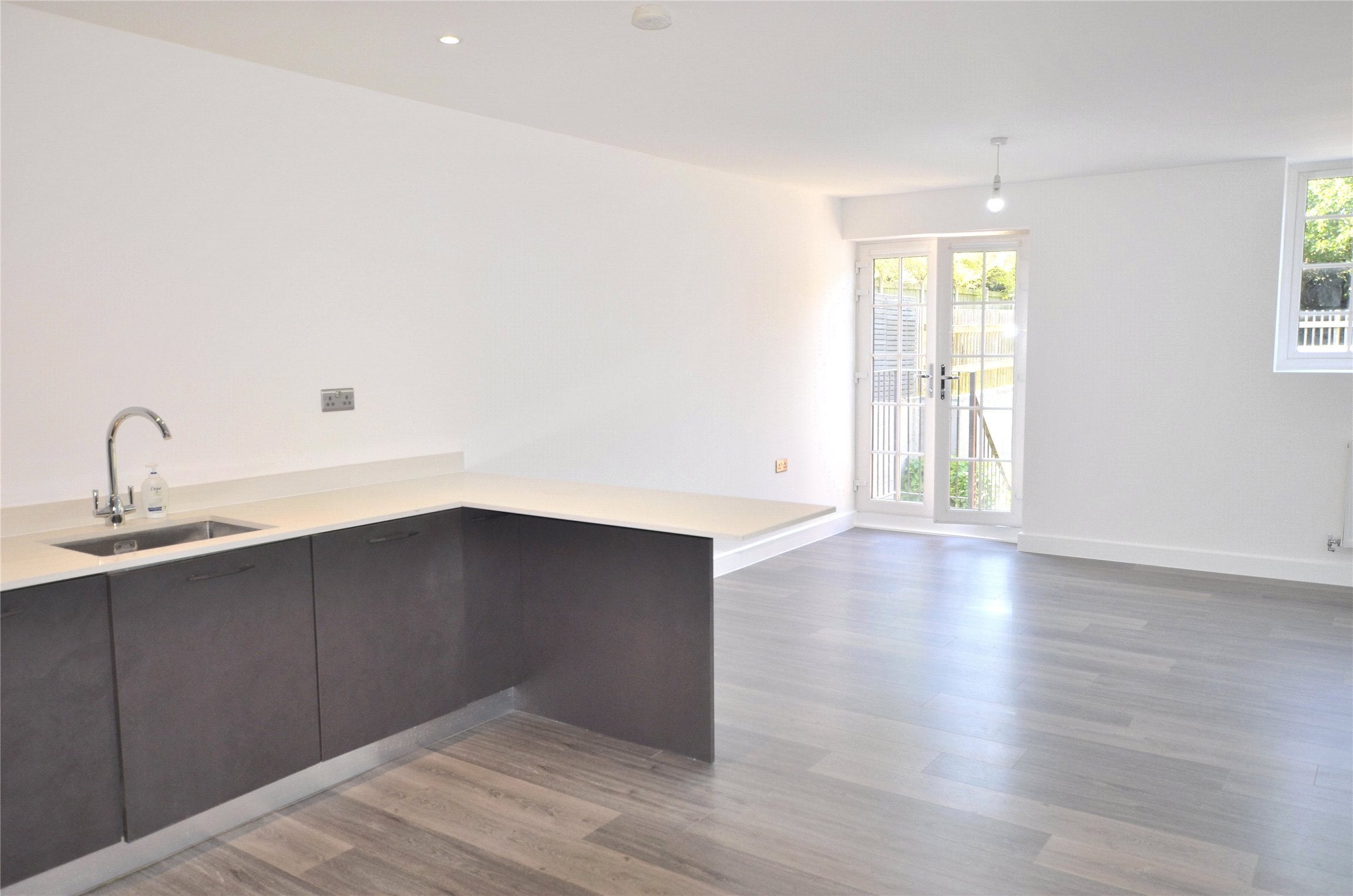 Flat Riddlesdown Road in Greater London