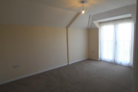 Flat Somerford Road in Christchurch