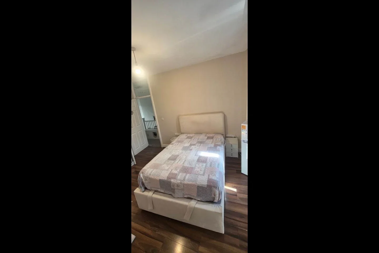 Room Shardeloes Road in Greater London