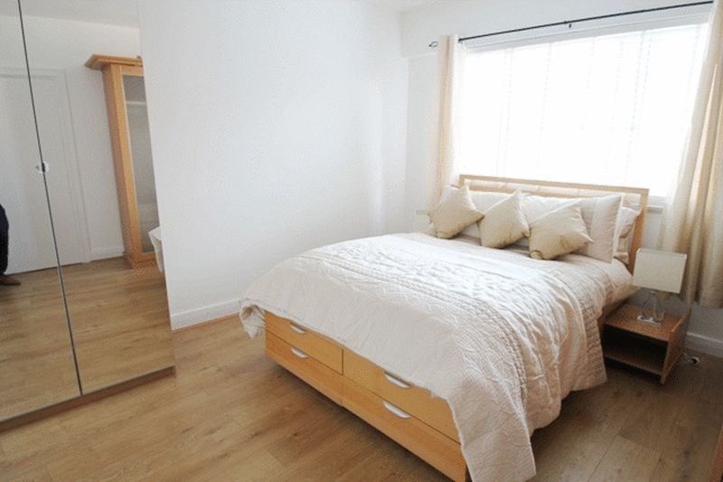 Flat West End Lane in Greater London