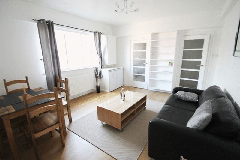 Flat West End Lane in Greater London