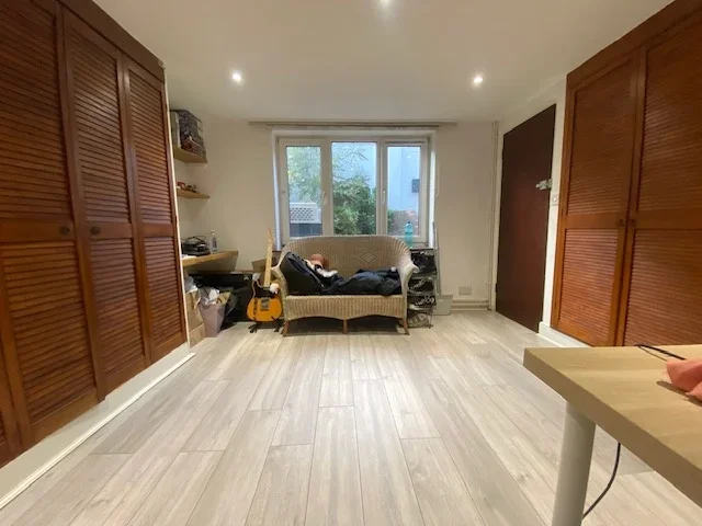 Flat Orlop Street in Greater London