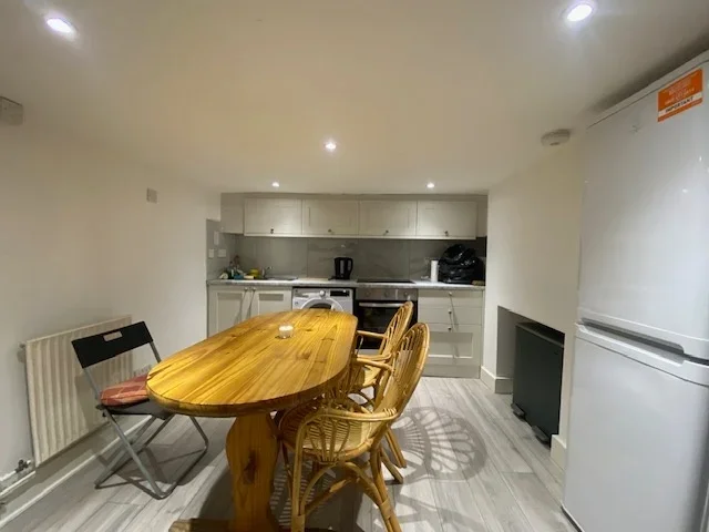 Flat Orlop Street in Greater London