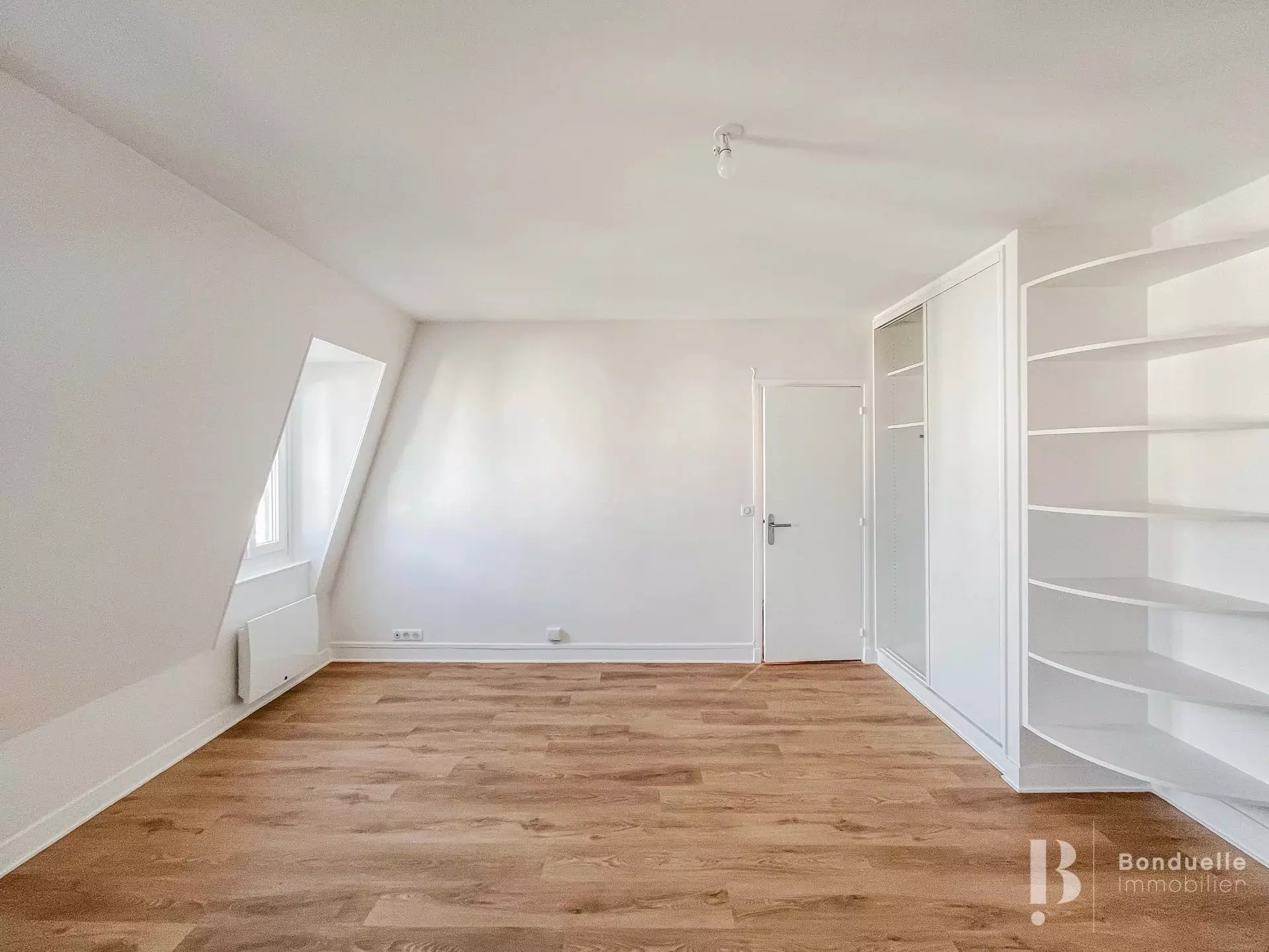 Flat Rue de Rome in Paris