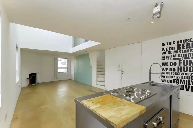 Room Chatsworth Road in Greater London