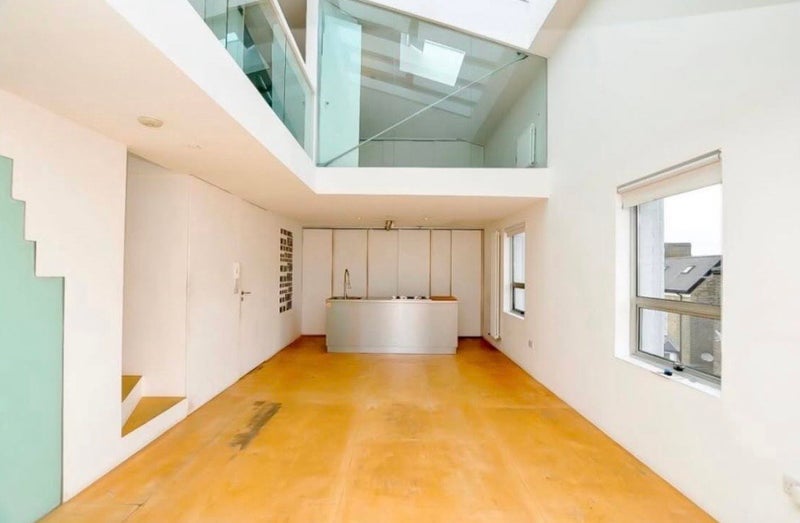 Room Chatsworth Road in Greater London