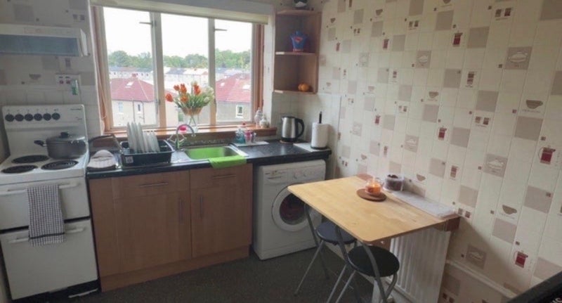 Room Banchory Avenue in Glasgow