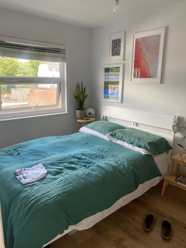 Flat Clarence Road in Greater London