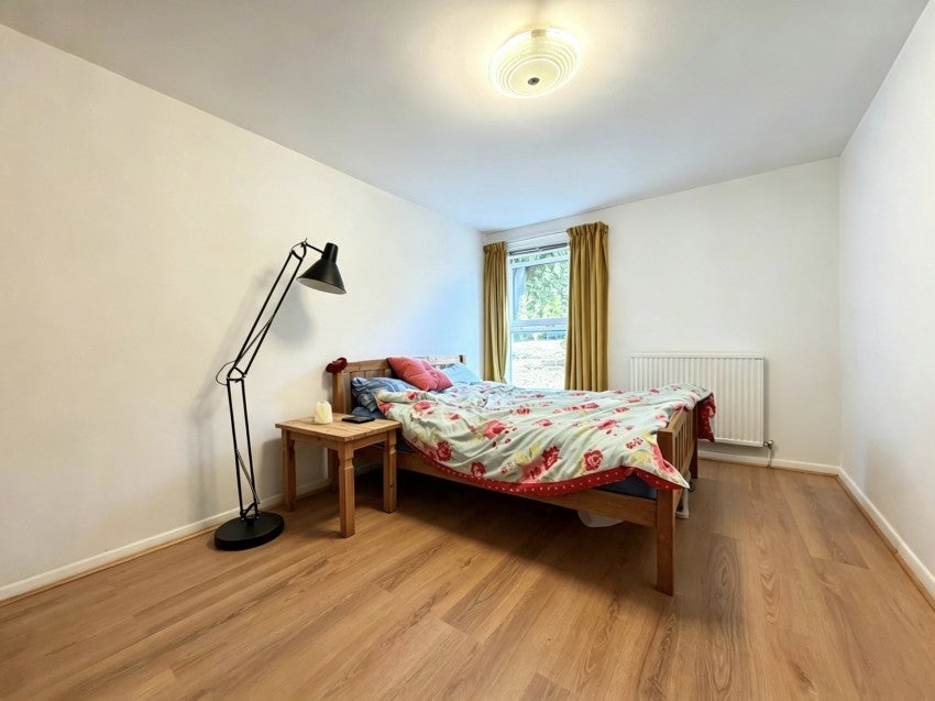 Flat Fairpark Road in Exeter