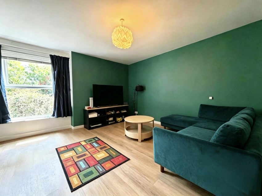 Flat Fairpark Road in Exeter