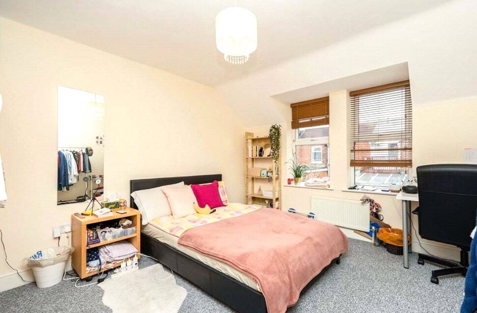 Room Dover Street in Southampton