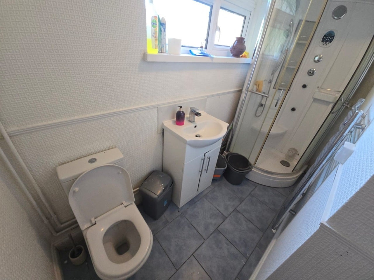 Room Pentland Road in Slough