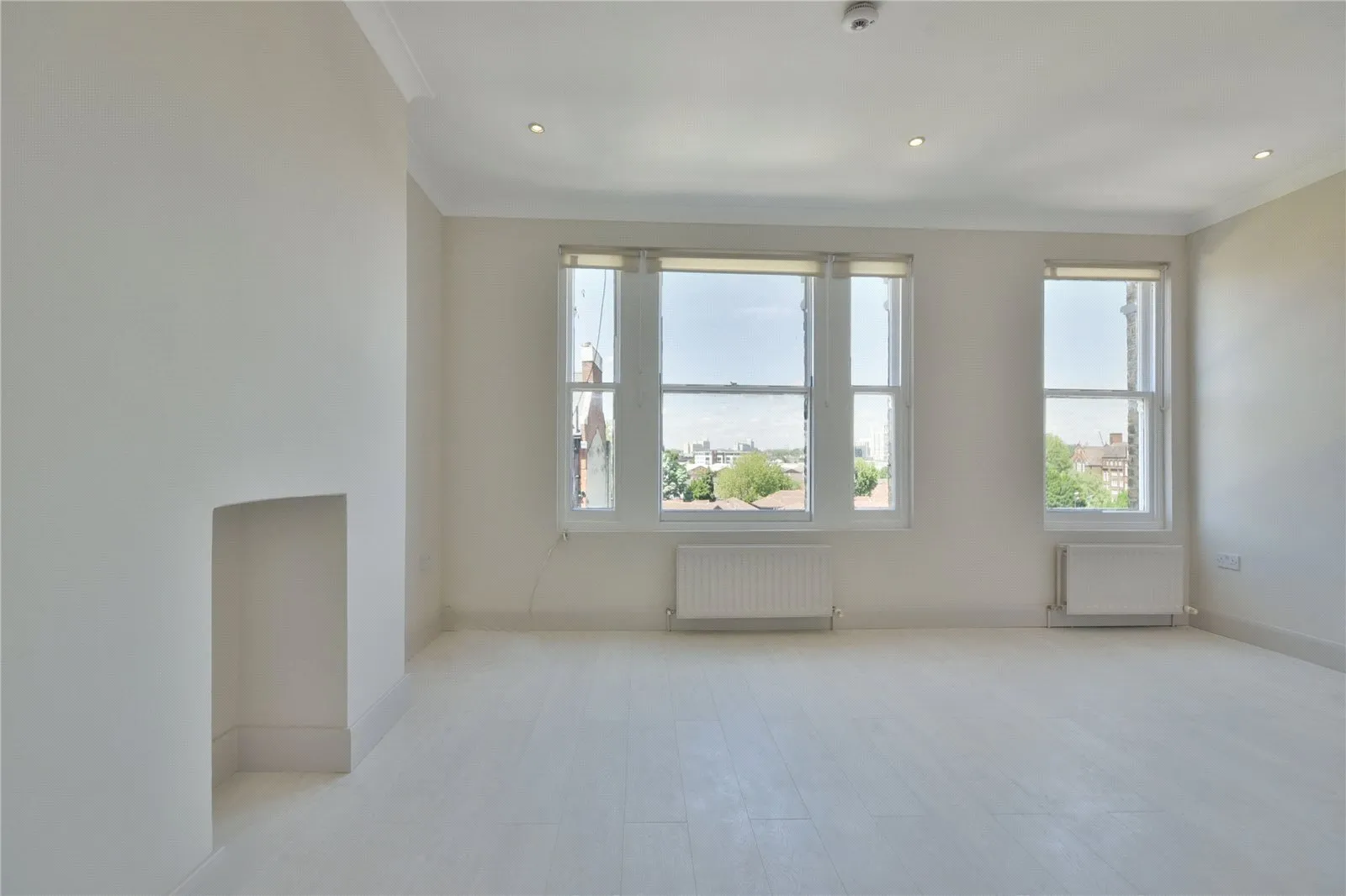 Flat Wandsworth Road in Greater London