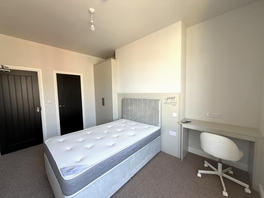 Room Azalea Terrace North in Sunderland