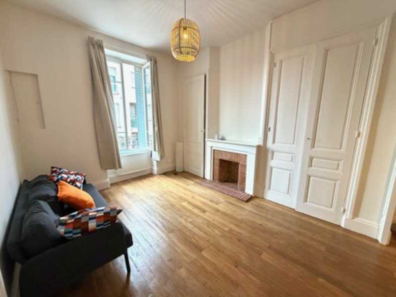 Flat Rue Charton in Oullins-Pierre-Bénite