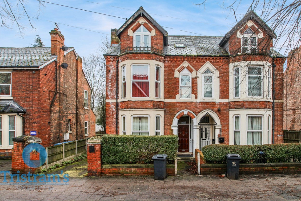 Flat Bridgford Road in Nottingham