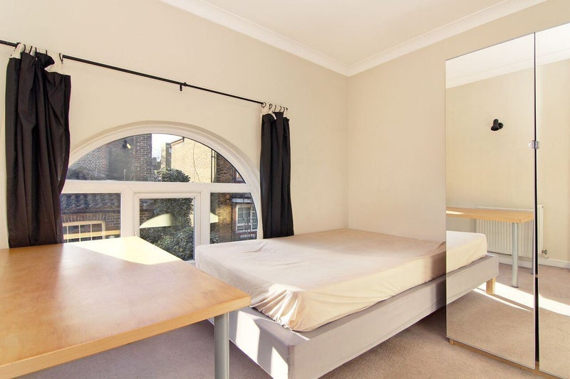 Room Melford Court in Greater London