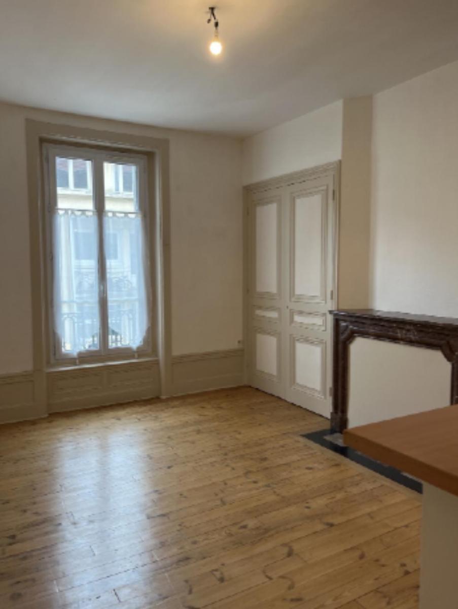 Flat Boulevard Lazare Carnot in Toulouse