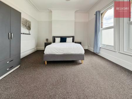 Room Clee Road in Cleethorpes