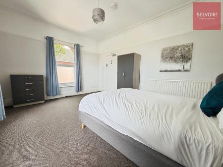 Room Clee Road in Cleethorpes