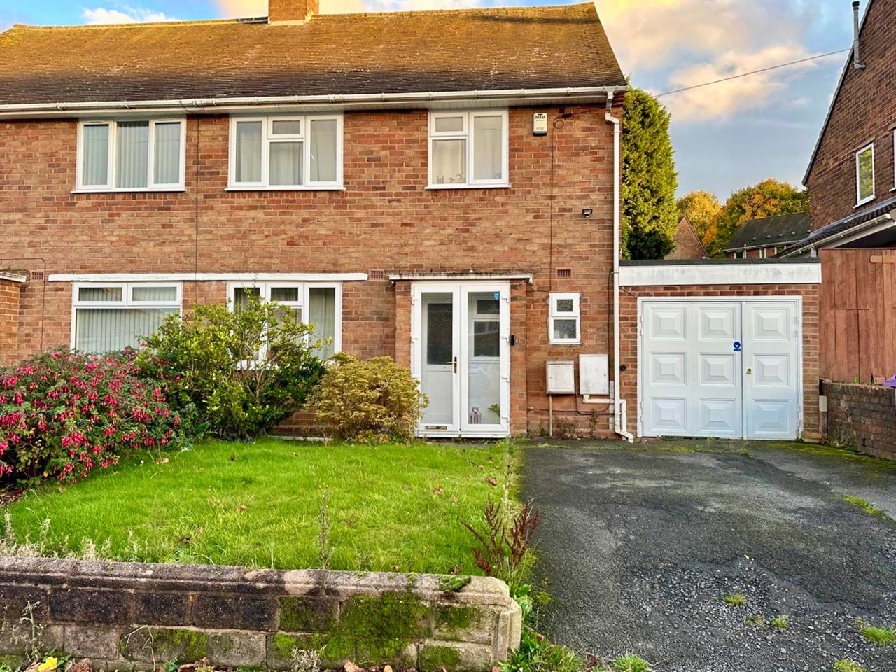 House Tynedale Crescent in Wolverhampton