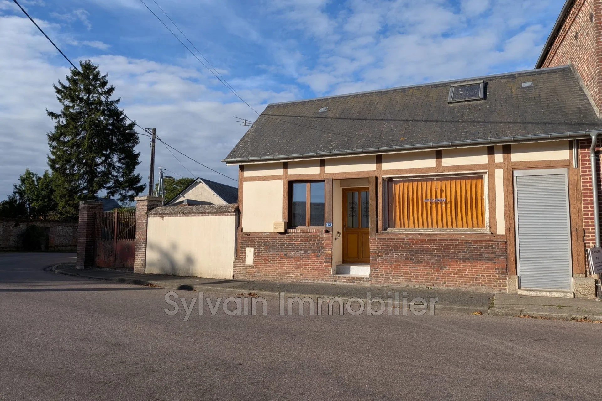 House Rue Jean Touchard in Songeons