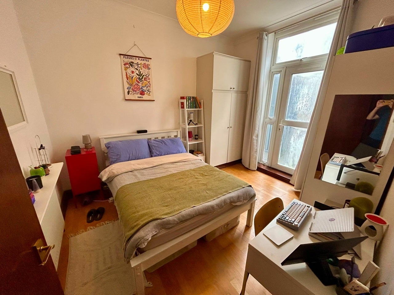 Flat Newington Green Road in Greater London