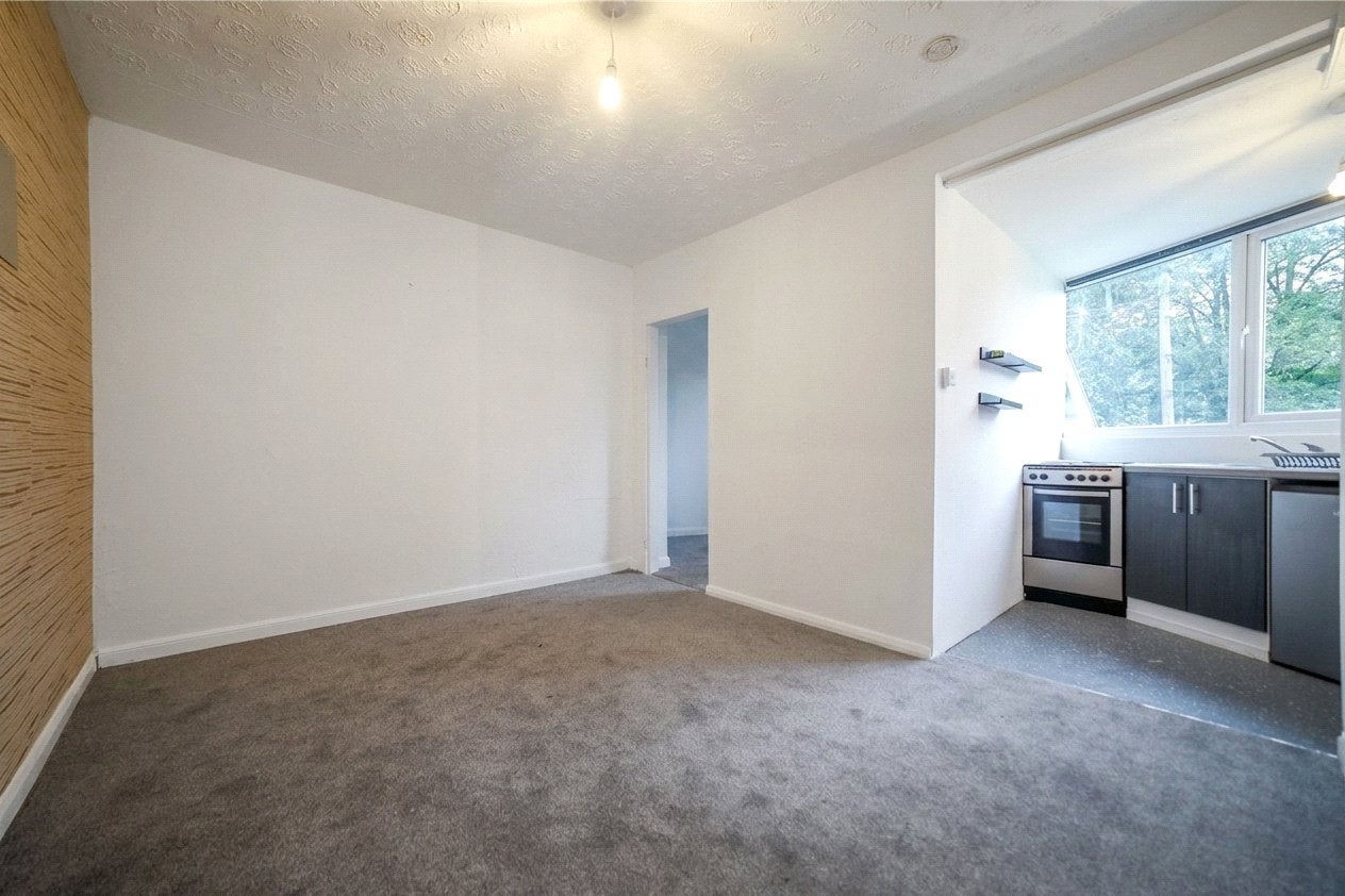 Flat Hamilton Road in Reading