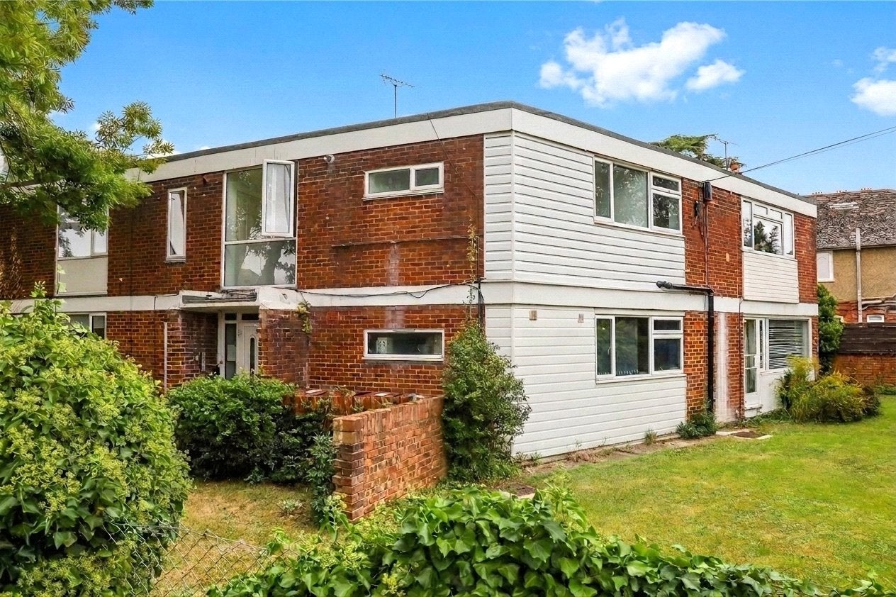 Flat Hamilton Road in Reading