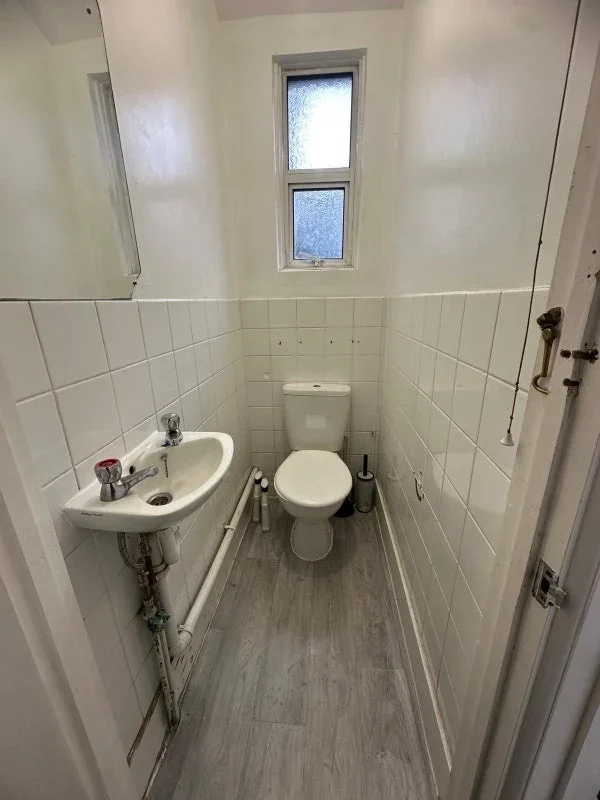 Room Wrottesley Road in Greater London