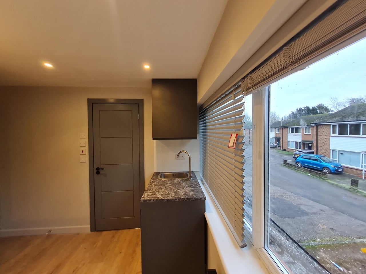 Flat Cedar Grove in Greater London