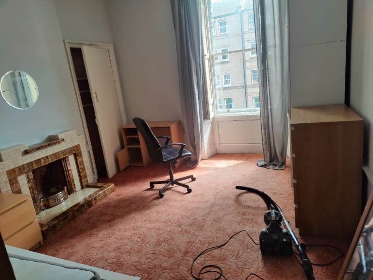 Flat Rankeillor Street in City of Edinburgh