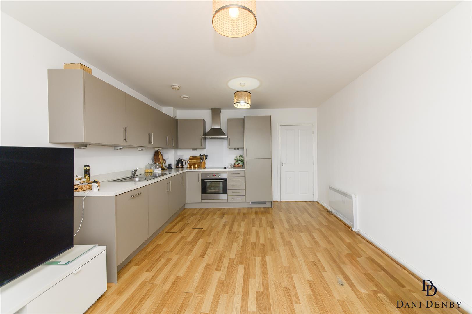 Flat Elstree Way in Hertsmere
