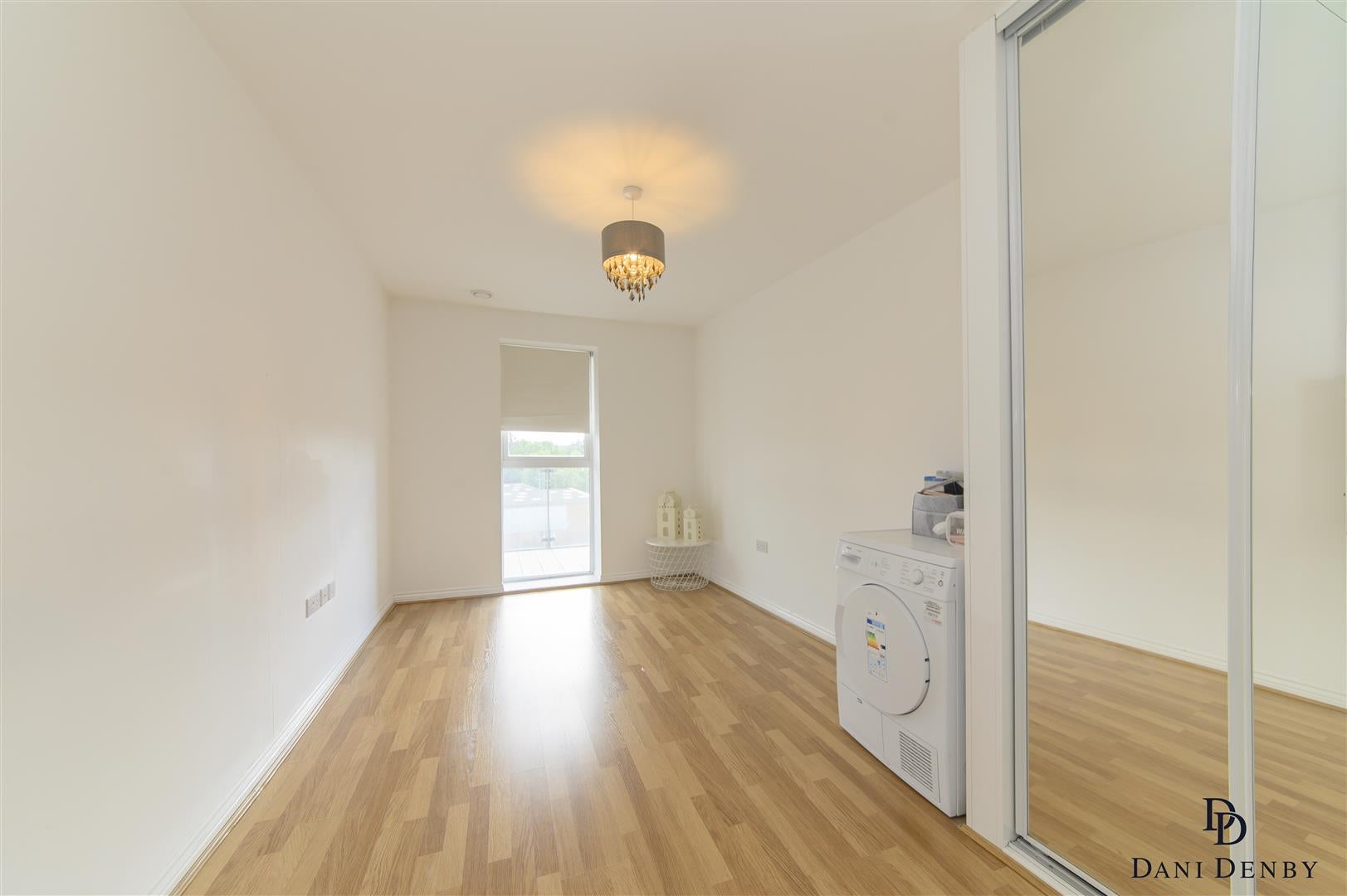 Flat Elstree Way in Hertsmere