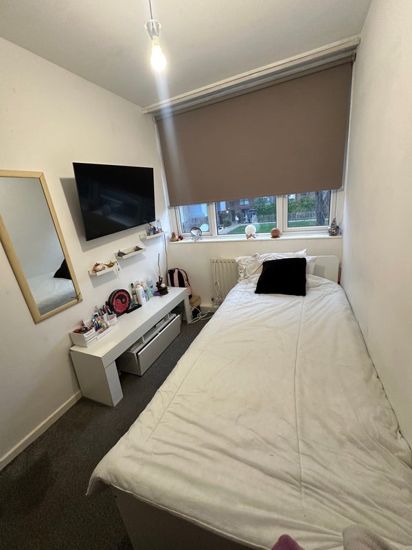 Room Carmen Street in Greater London